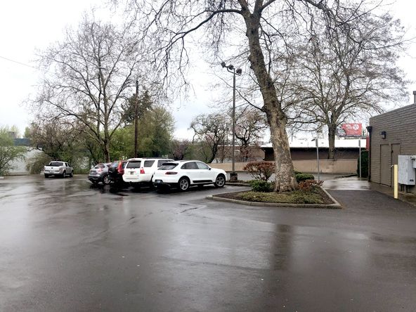 Stand Alone Building Lease Opportunity: 11636 SW Pacific Hwy, Portland, OR 97223